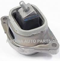 ជើងម៉ាសីុន ខាងស្តាំ Right Engine Mount 2003-2005 Range Rover (4.4 HSE)