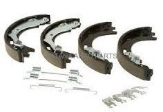 Handbrake Park Shoes Land Rover Discovery 3 & 4 Sport